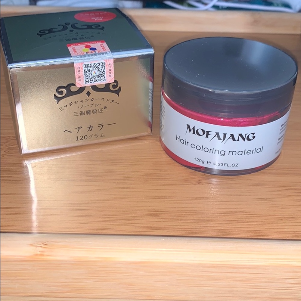 Red mofajang hair wax